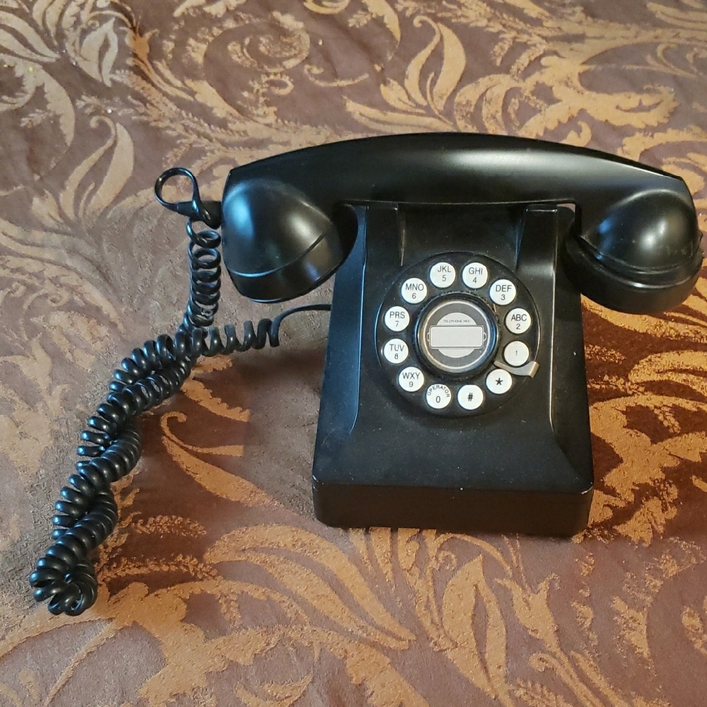 Restoration Hardware Black Vintage Telephone